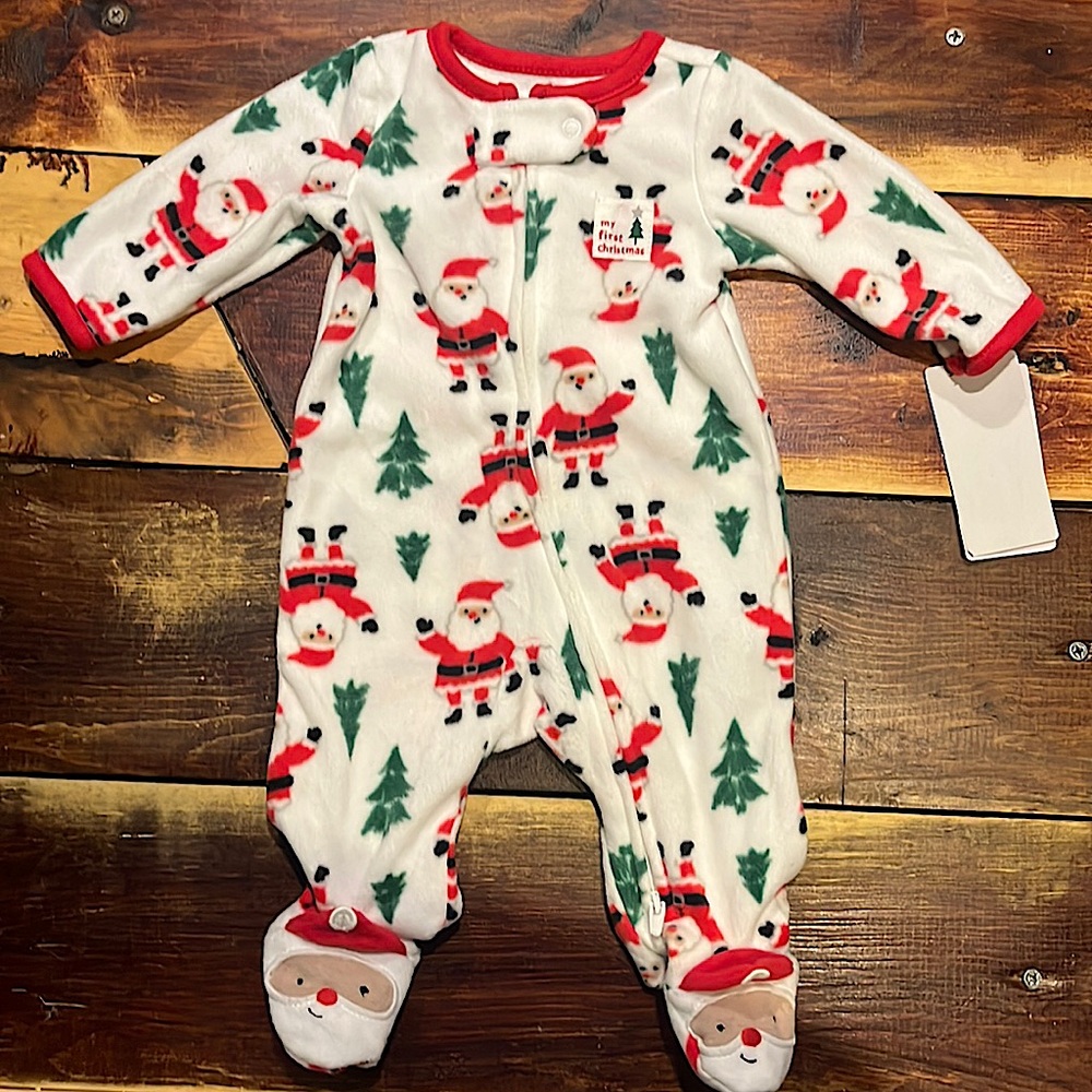 Closeout price! Carter’s NB Santa Christmas PJ